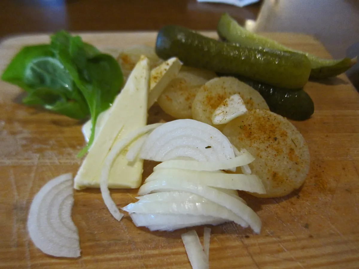 Best Olomouc Cheese Tasting Spots Near the Main Square