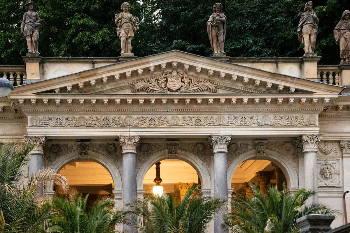 Hot Spring Colonnade Vridlo Geyser: 12 Best Things to Do