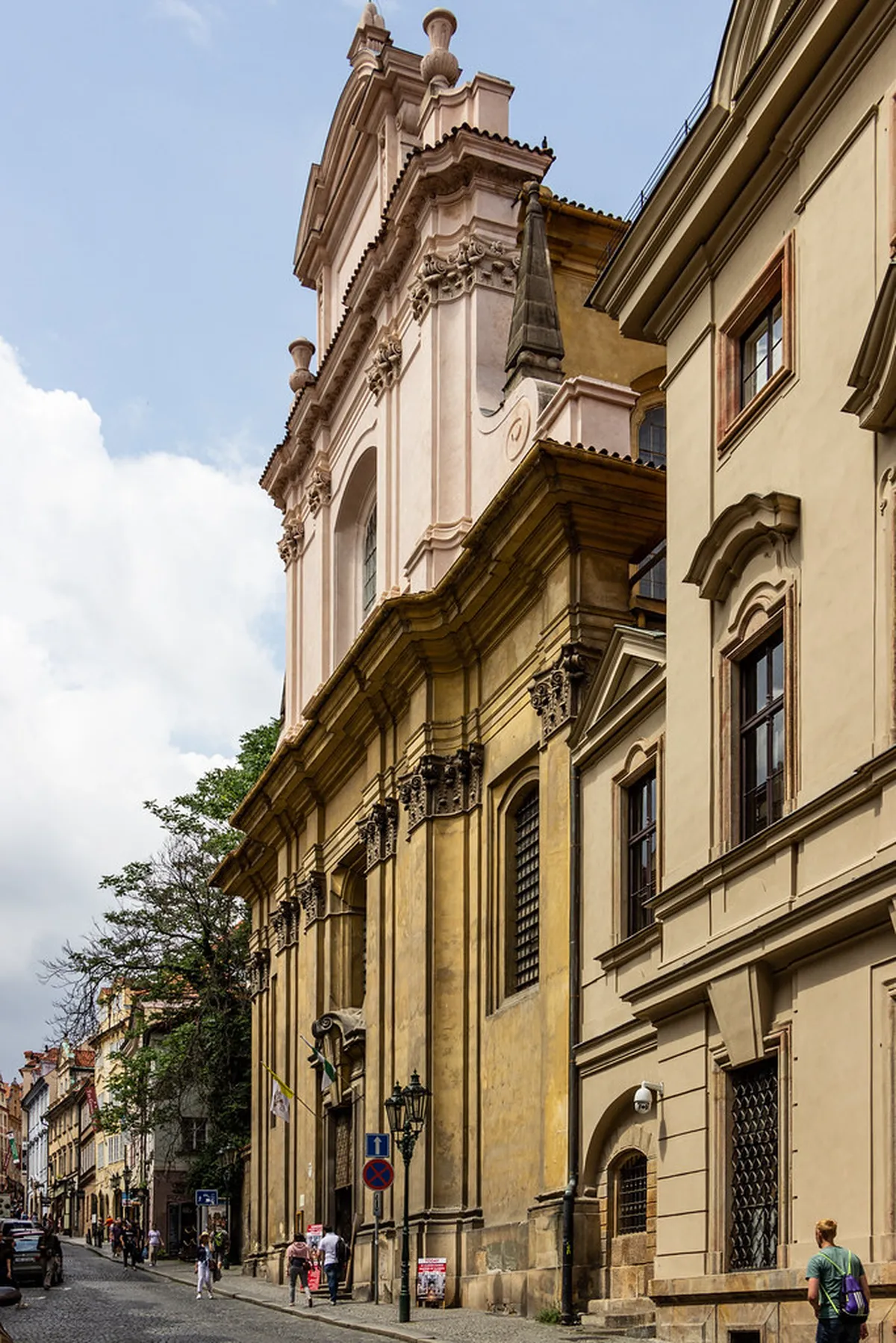 Archdiocesan Museum and Castle Review: Is It Worth It?