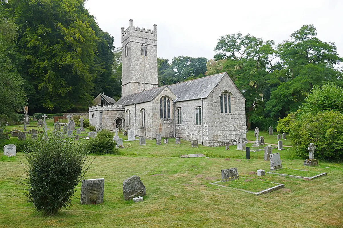 How to Photograph the Holy Trinity Column in 2026